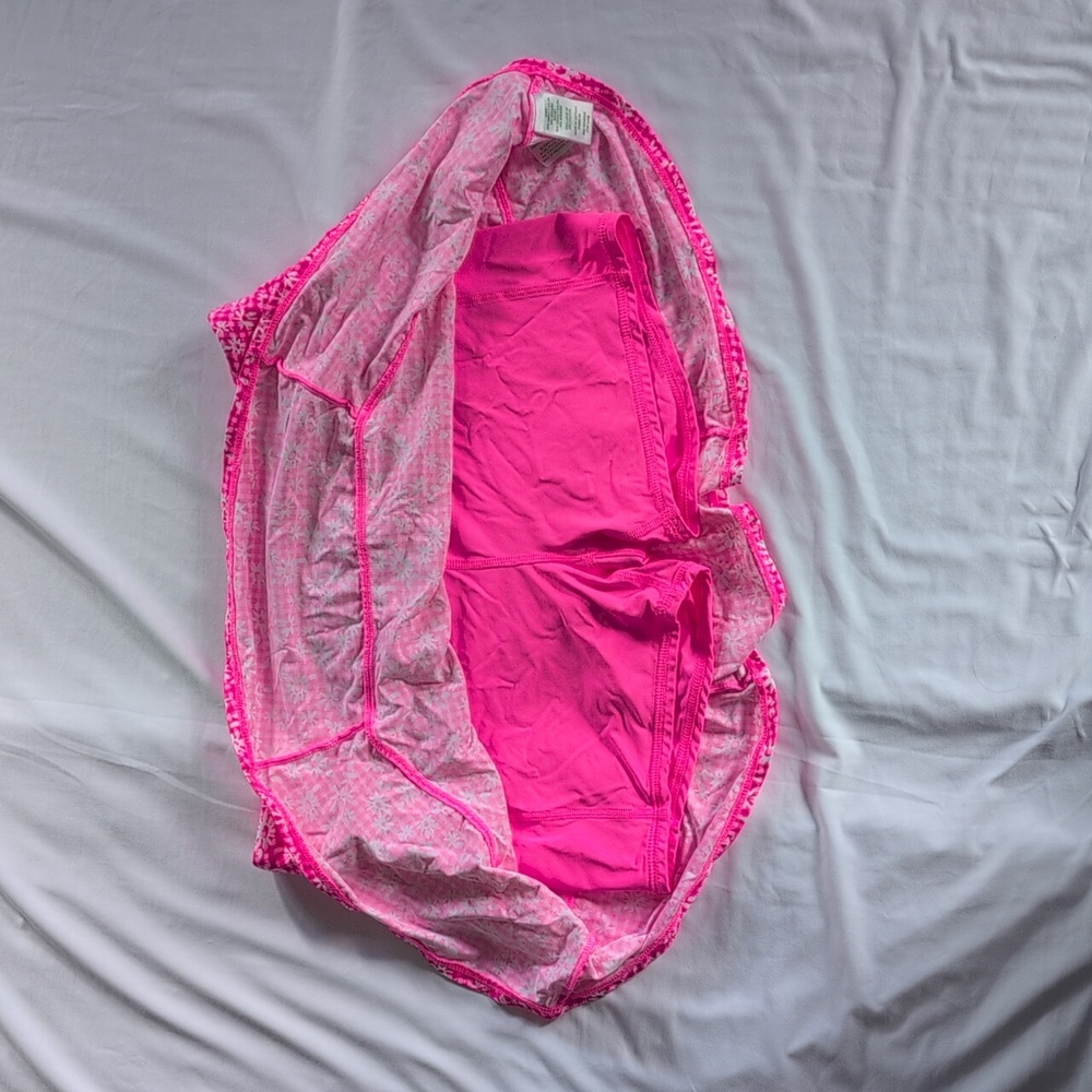 Lilly Pulitzer Corrine Luxletic skort. - Picture 3 of 7